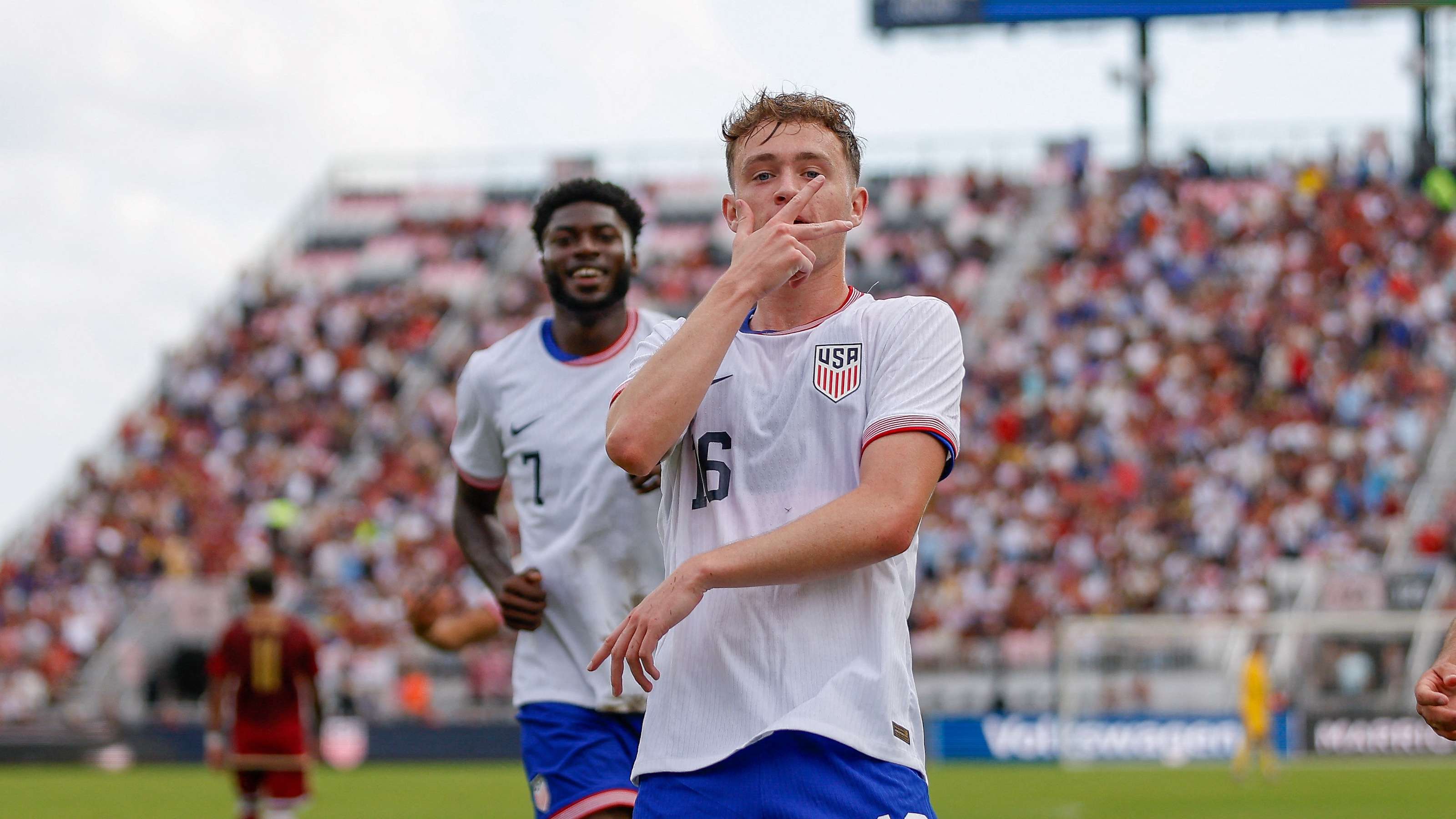 而赫夫完全 而赫夫完全